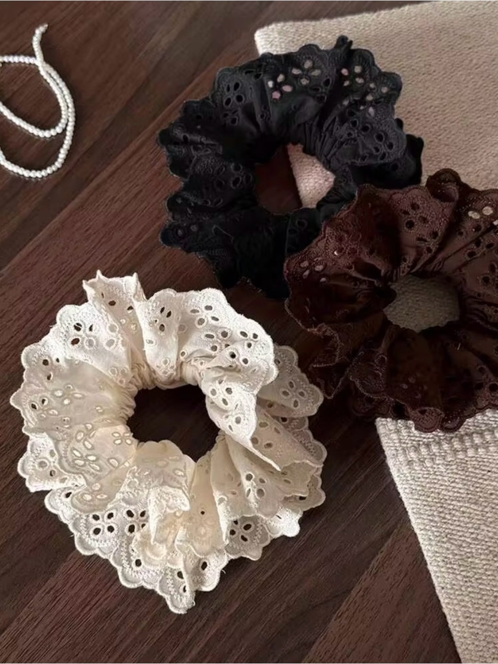 Buy now! Set of 3 eyelet hair scrunchies